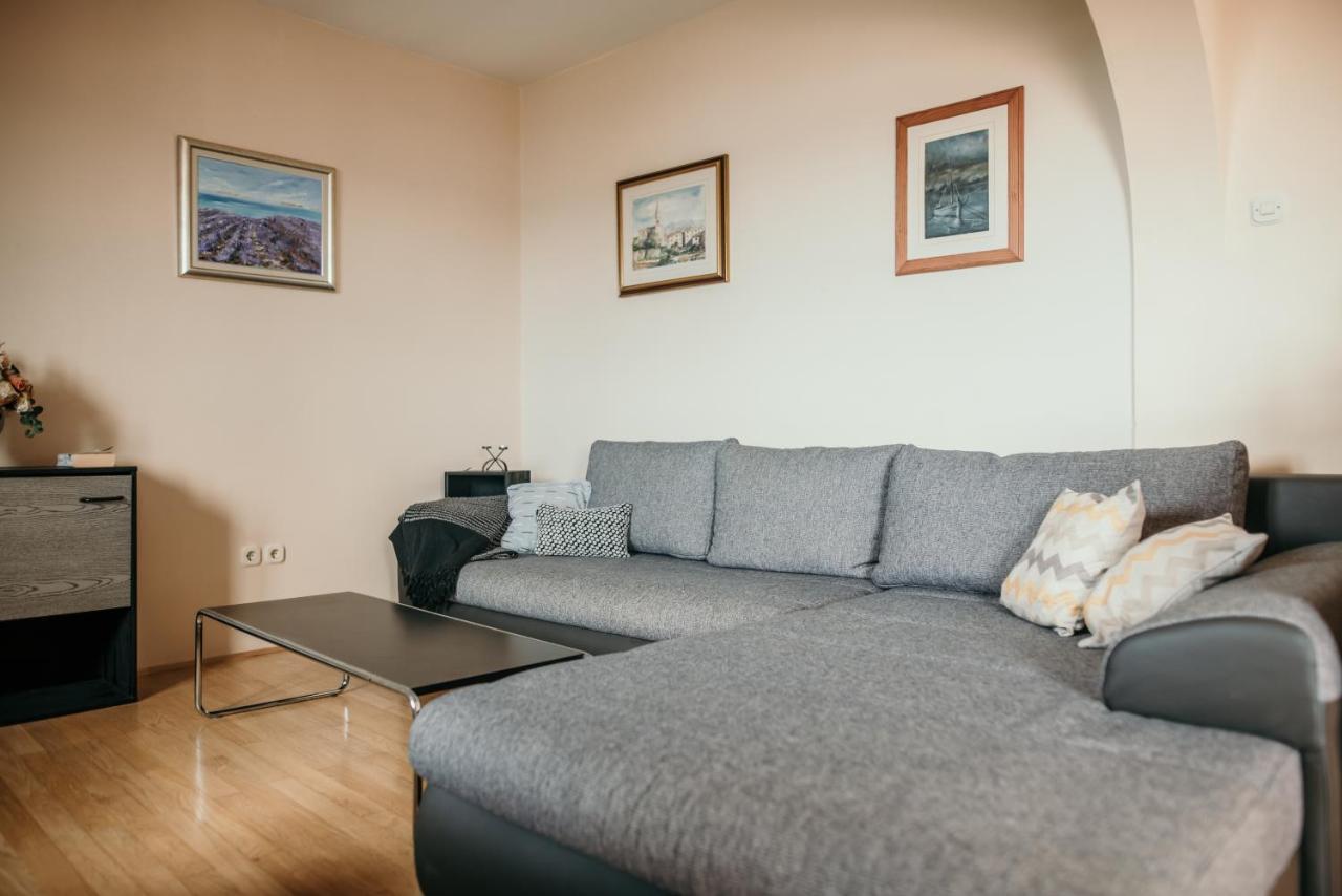 Apartments Ivana Драмал Екстериор снимка