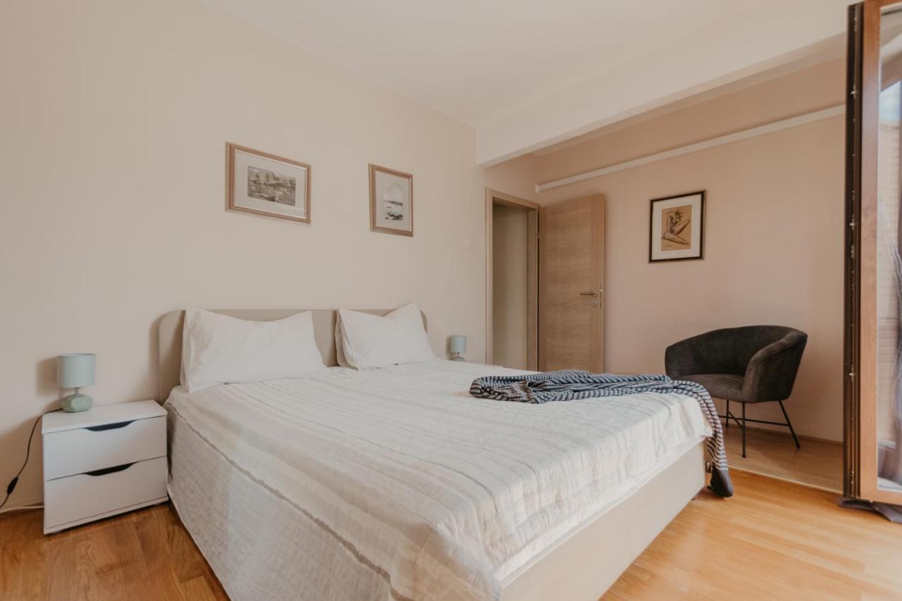 Apartments Ivana Драмал Екстериор снимка