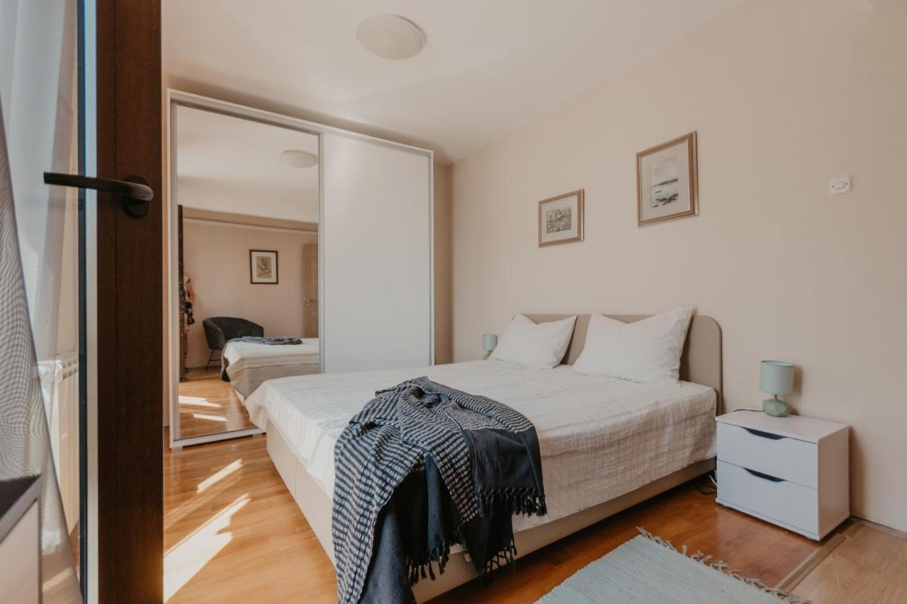 Apartments Ivana Драмал Екстериор снимка