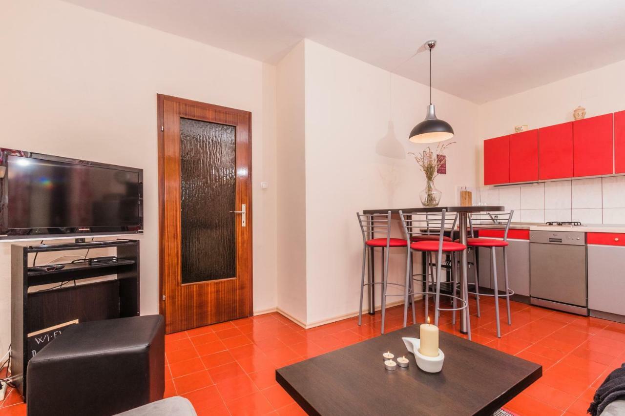 Apartments Ivana Драмал Екстериор снимка